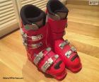 Κόκκινες μπότες αλπικού σκι